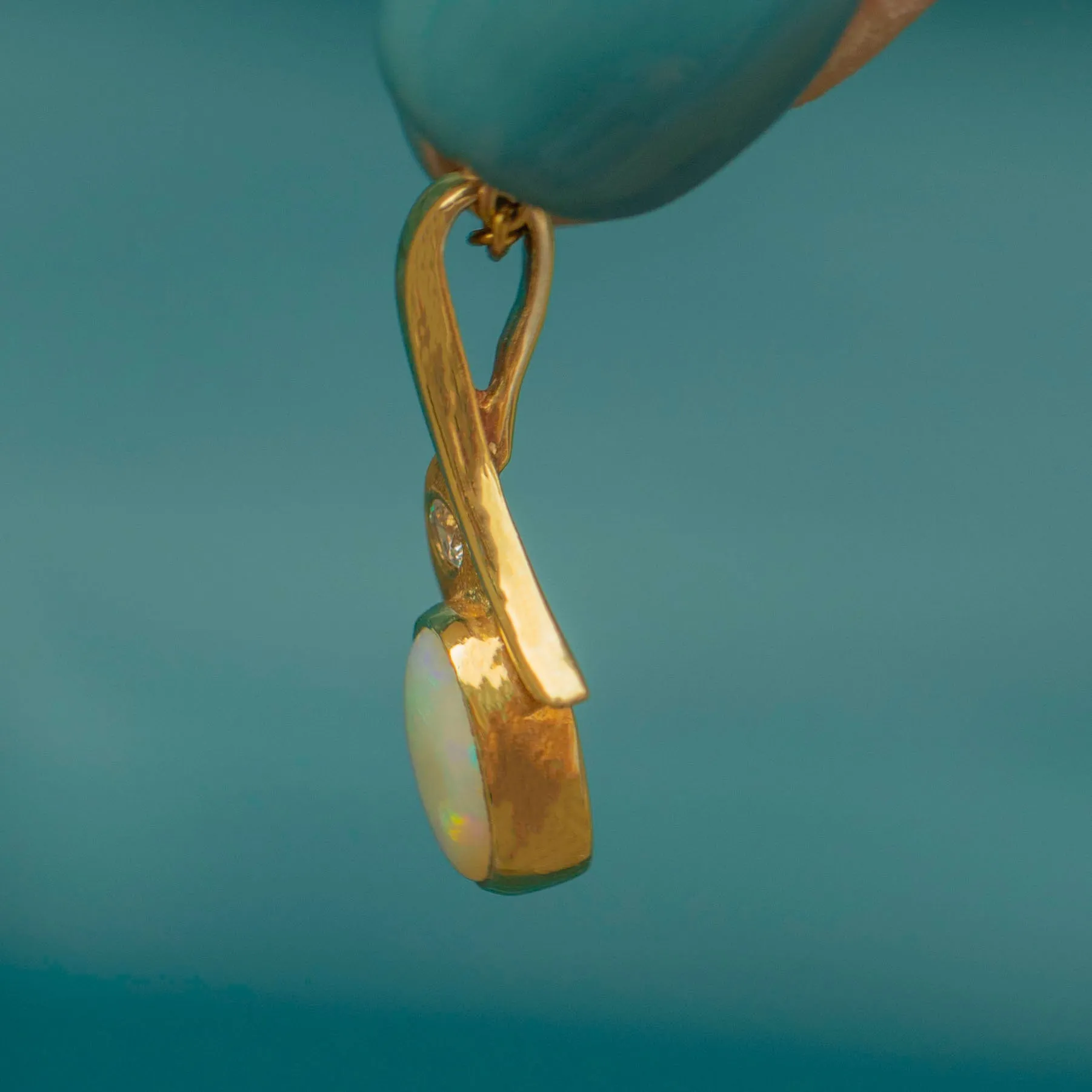 14ct Gold Opal Drop Charm, 0.39ct